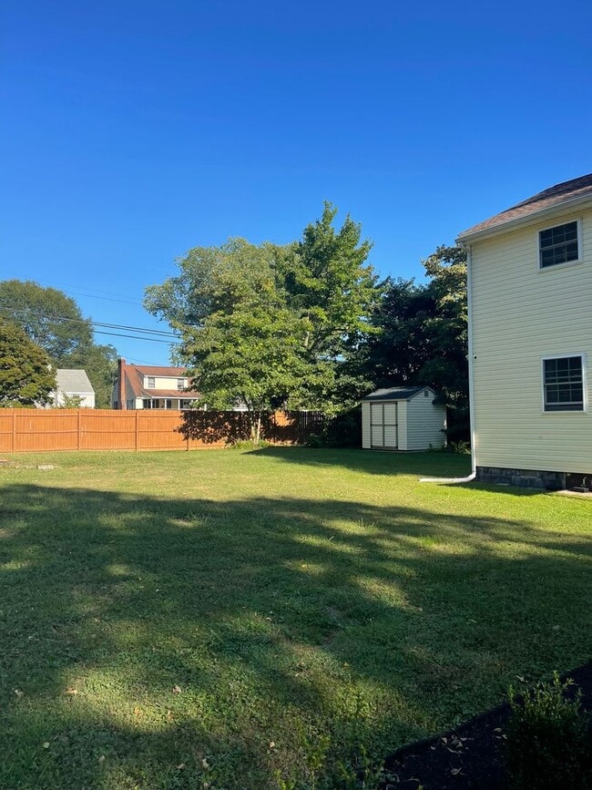 Building Photo - DELAPLANE MANOR