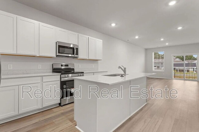 Building Photo - 1611 Manuka Ln