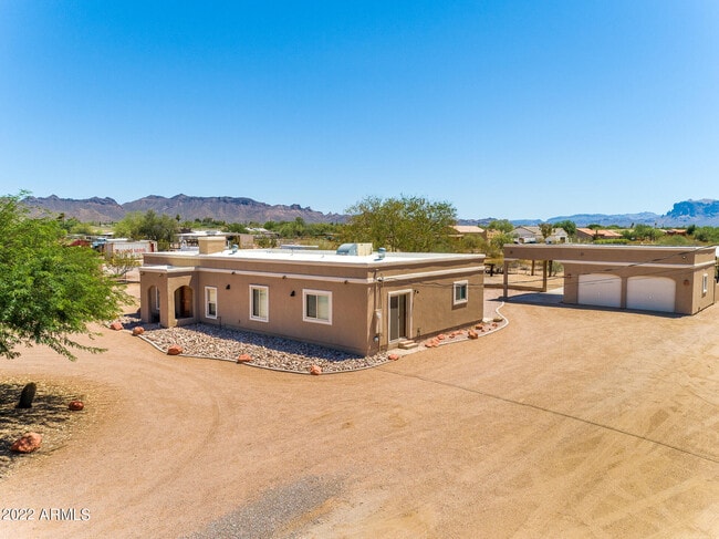 Building Photo - 655 N Merrill Rd