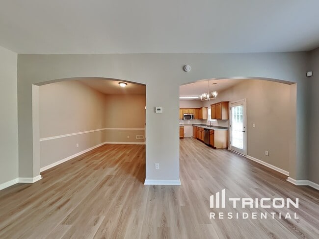 Building Photo - 1204 Willow Bend Ct SW