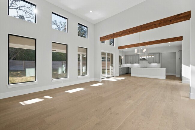 Building Photo - 319 Akaloa Dr