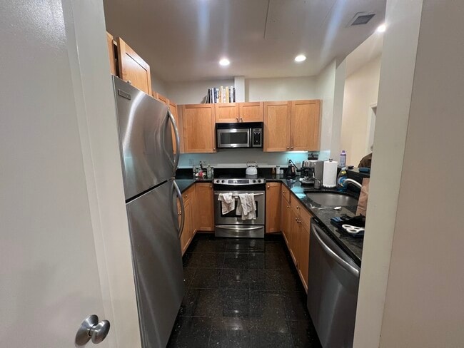 Building Photo - 490 Harrison Ave