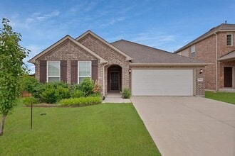 Building Photo - 3844 Hawsbrook Ln
