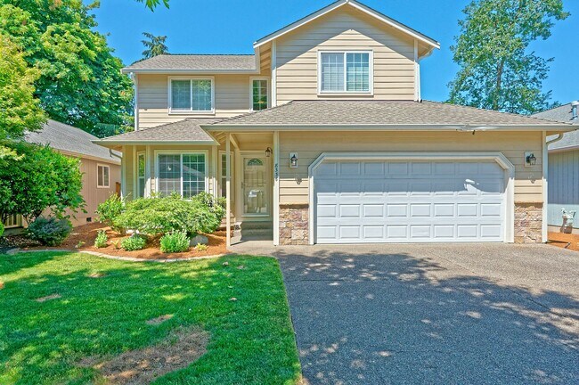 Building Photo - 4 Bedroom Home