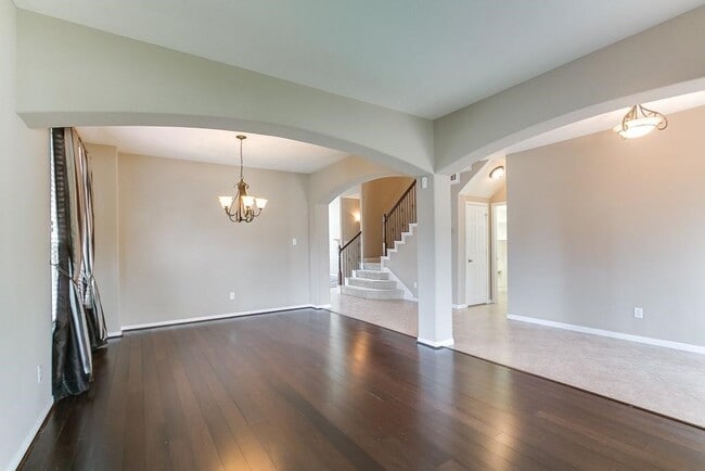 Foto del edificio - 5803 Cedar Field Way