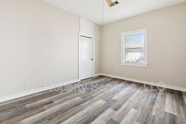 Building Photo - 4200-4202 5th St