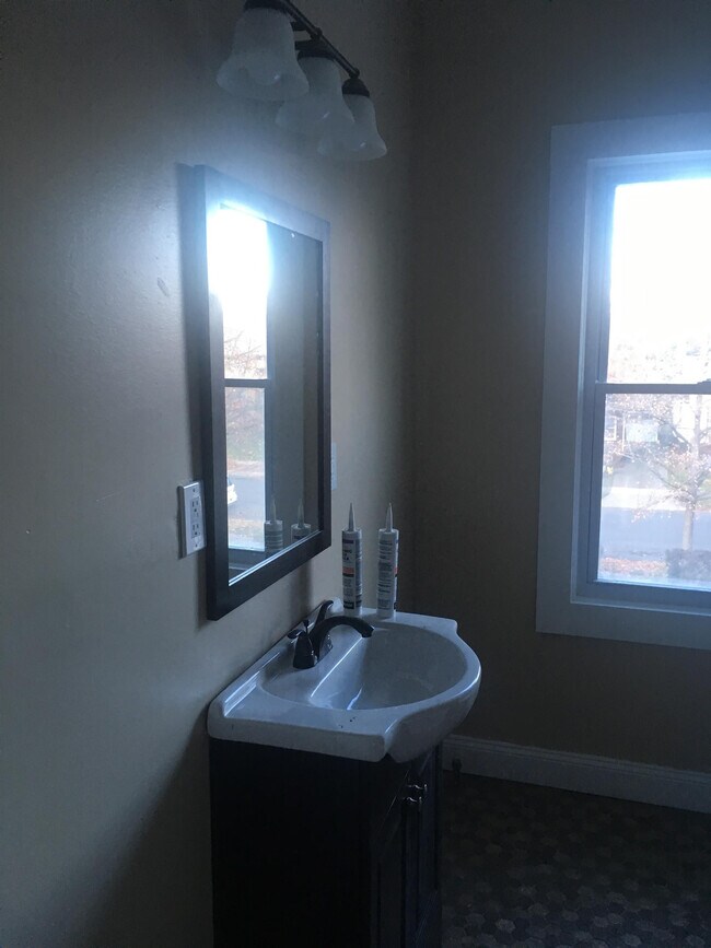 Foto del edificio - 2640 Edgehill Rd