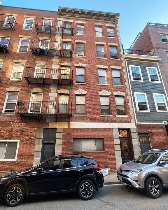Primary Photo - 23 Clark St