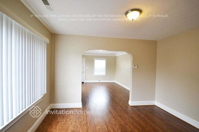 Building Photo - 1440 Beach St