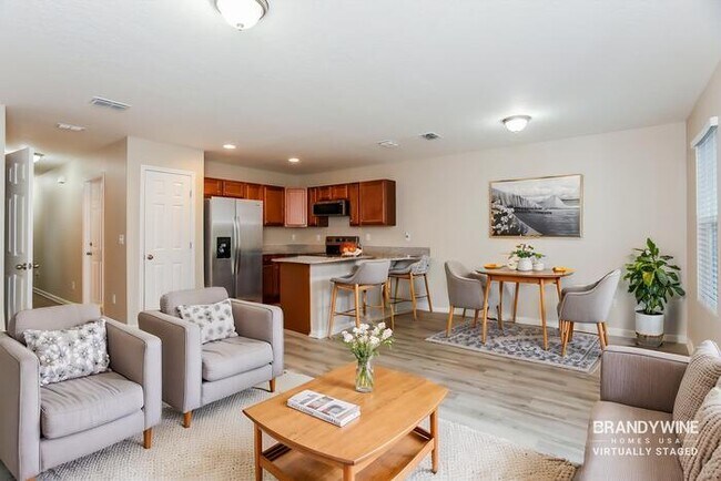 Foto del edificio - 3549 Rain Forest Dr W