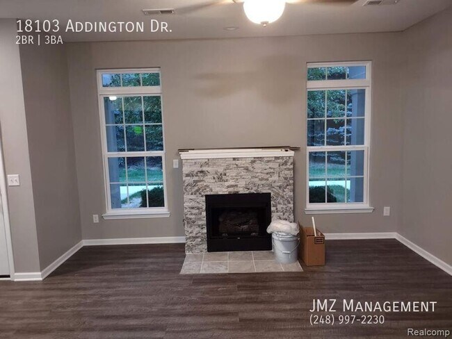 Foto del edificio - 18103 Addington Dr