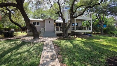 Building Photo - 2802 De Soto Dr
