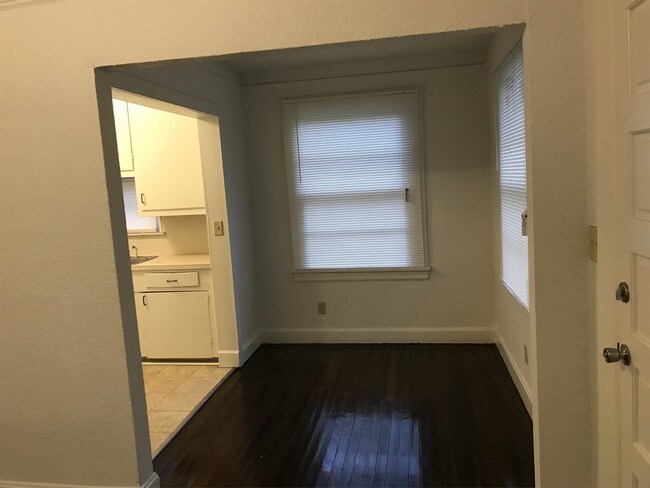 Foto del edificio - 742 St Clair St