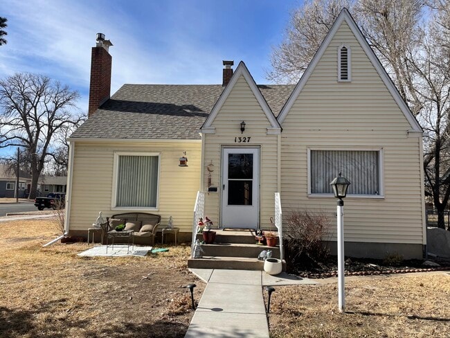 Foto del edificio - 1327 10th Ave