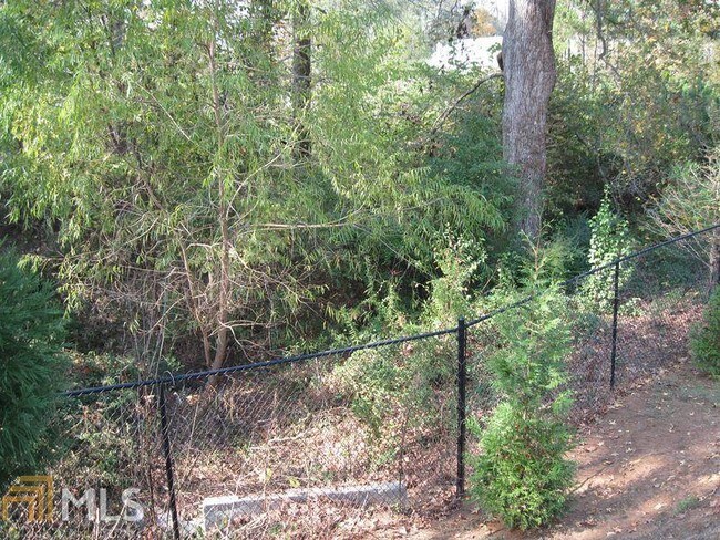 Foto del edificio - 2345 Barrett Cottage PIace