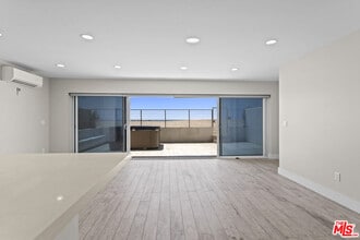 Building Photo - 6955 Trolleyway S