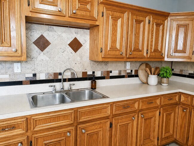 Foto del edificio - 3020 Sagebrush Dr
