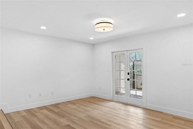 Building Photo - 107 S Obrien St