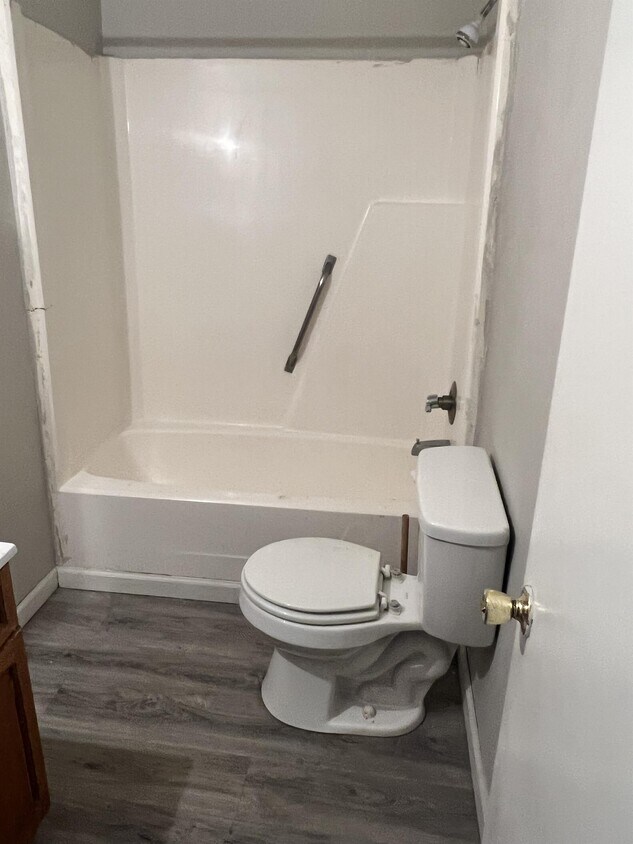 Foto principal - 5786 Aftonshire Dr