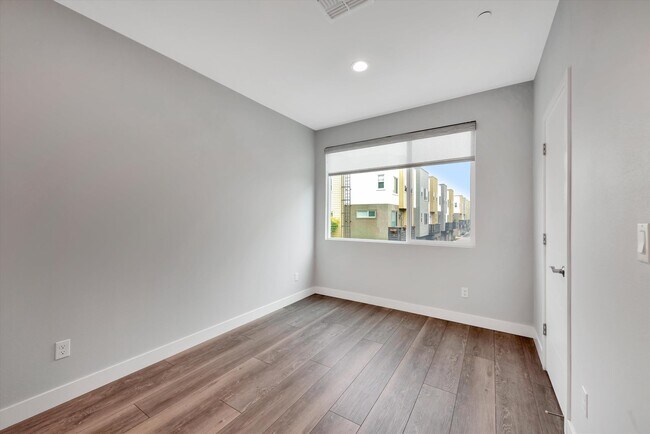Photo - 109 Uptown Cir (Oakland, CA) Townhome