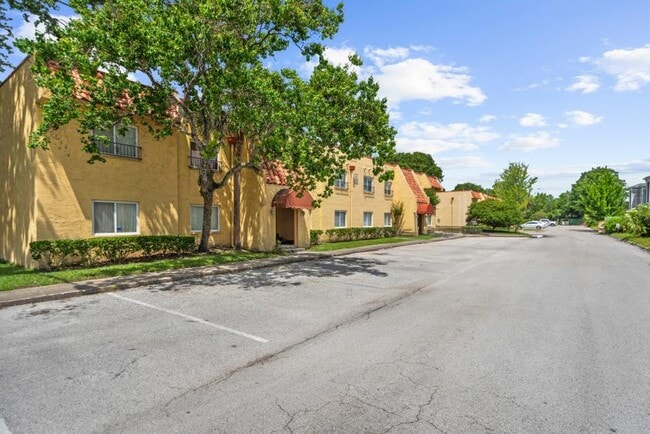 Building Photo - 2 bedroom in Jacksonville FL 32217