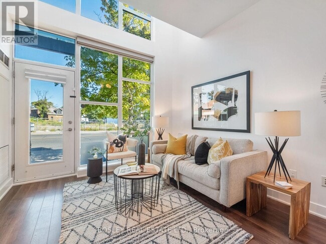 Building Photo - 1048 Broadview Ave