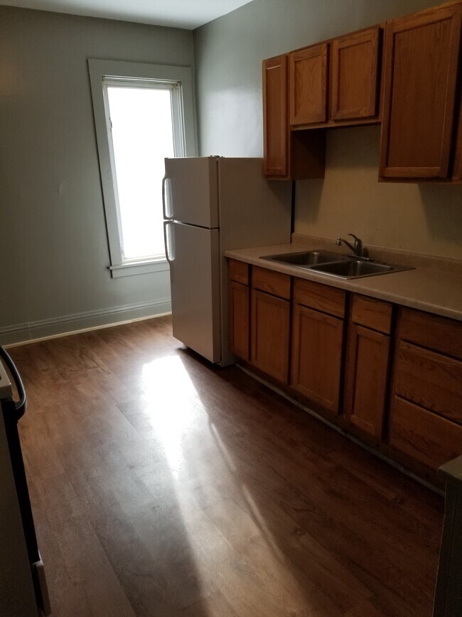 Cocina - 609 W Cottonwood St