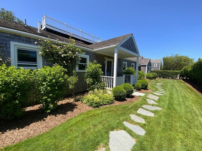 Building Photo - 17 Burnell St