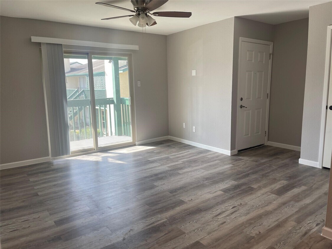 Foto del edificio - 1516 Bay Area Blvd