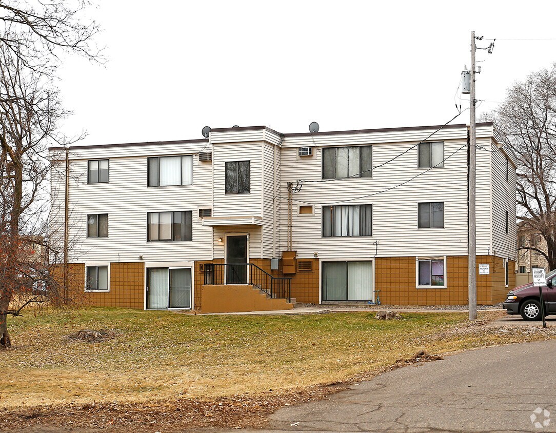 Primary Photo - 318 6th St W