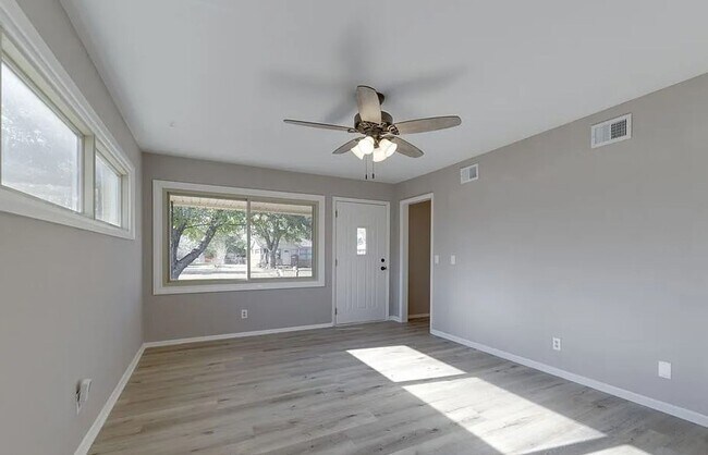 Foto del edificio - Adorable 4 Bedroom in Haysville!
