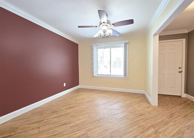 Foto del edificio - 786 Hilltop Ct