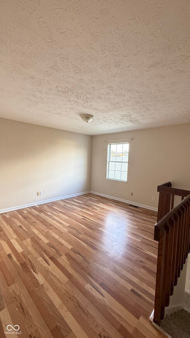 Foto del edificio - 2119 Galaxy Dr