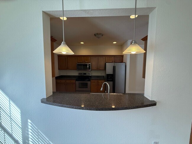 Foto del edificio - Beautiful 4-Bedroom Home with In-Law Suite "ASK ABOUT OUR ZERO DEPOSIT"