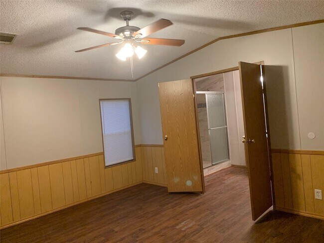 Foto del edificio - 33107 Bear Branch Ln