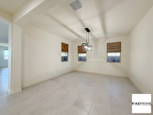 Foto del edificio - Modern 2/2.5 Mesa Home in Encore at Eastmark with Community Resort-Style Amenities!
