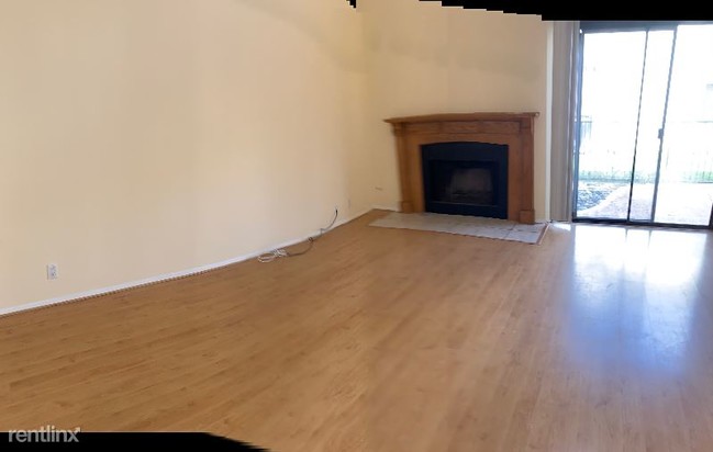 Building Photo - 2 br, 2.5 bath Townhome - 6559 Corte Cisco