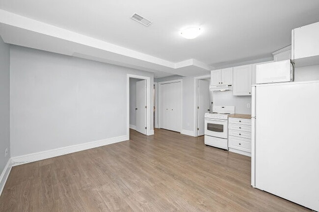 Building Photo - 151 Winterberry Blvd