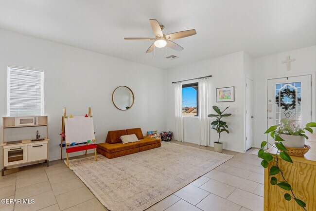 Foto del edificio - 7564 Wolf Creek Dr