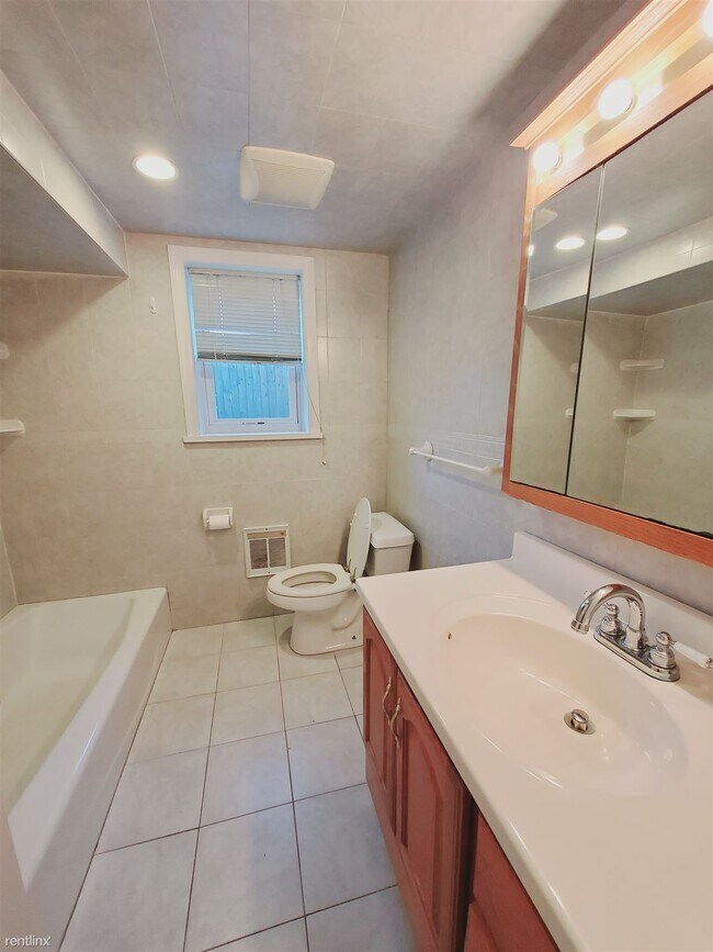 Building Photo - 1 br, 1 bath Condo - 302 Hamilton Ave # 1STFL