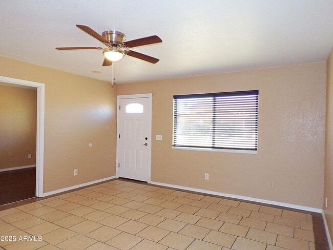 Building Photo - 10033 S Honeysuckle Dr