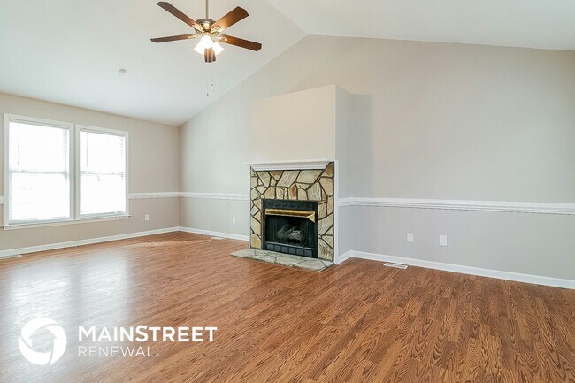 Building Photo - 120 Dullis Cir