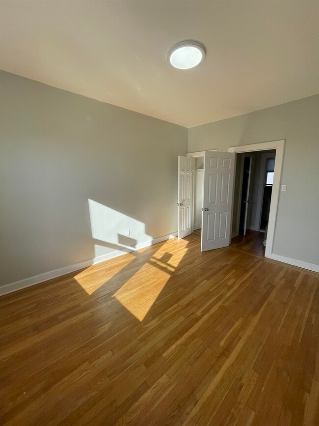 Building Photo - 120-122 W 39th St