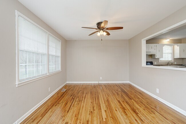 Building Photo - 121 Highland Dr