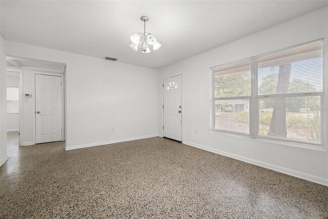 Building Photo - 12113 N Edison Ave