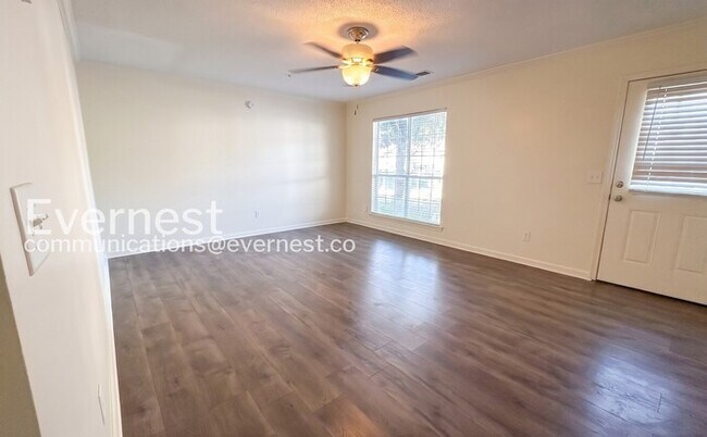 Foto del edificio - 1592 King James Dr