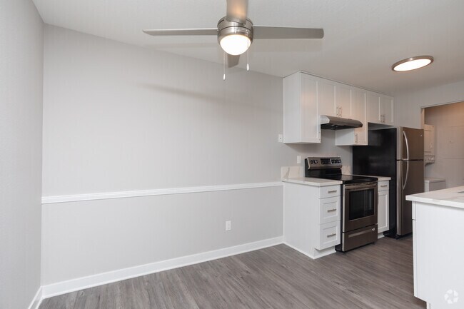 2BR, 2BA - 880 SF - The Ardent at Mill Creek