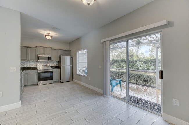 Building Photo - 7686 Plantation Cir