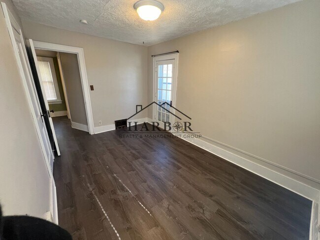 Foto del edificio - 405 1st St SW