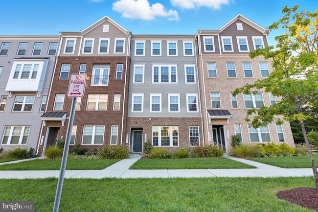 Photo - 10414 John Glenn St Townhome